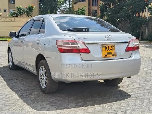 Toyota Premio 2011 Silver