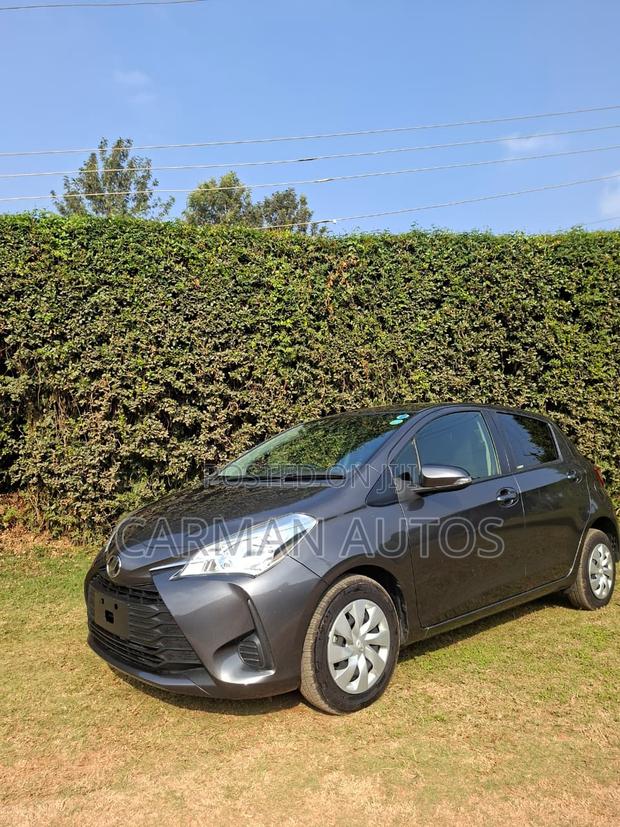 Toyota Vitz 1.0 FWD 5dr 2019 Gray