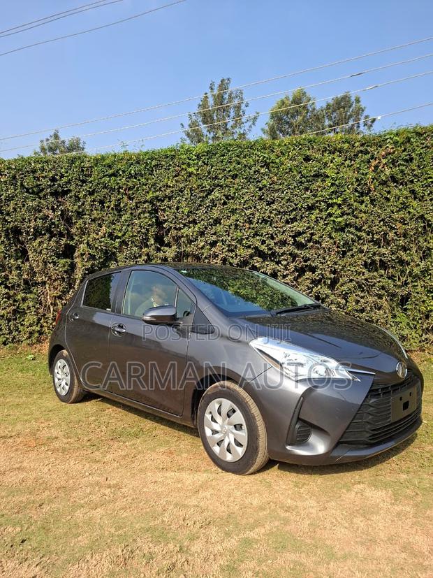 Toyota Vitz 1.0 FWD 5dr 2019 Gray