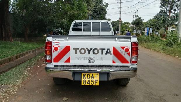 Toyota Hilux 2013 Pearl