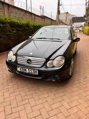 Mercedes-Benz C200 2005 Black for sale