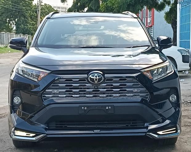 Toyota RAV4 2021 Black