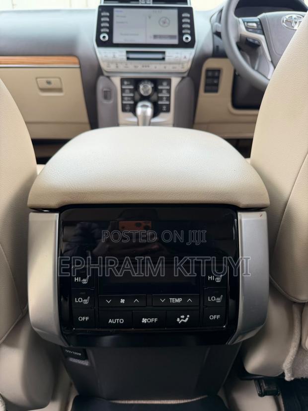 Toyota Land Cruiser Prado 2019 Gray