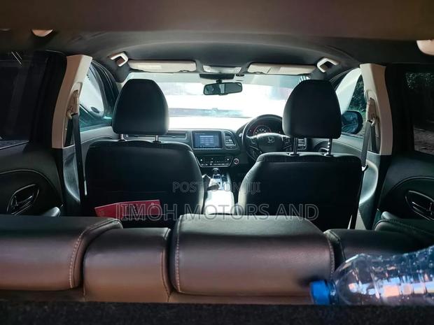 Honda Vezel 2018 Black