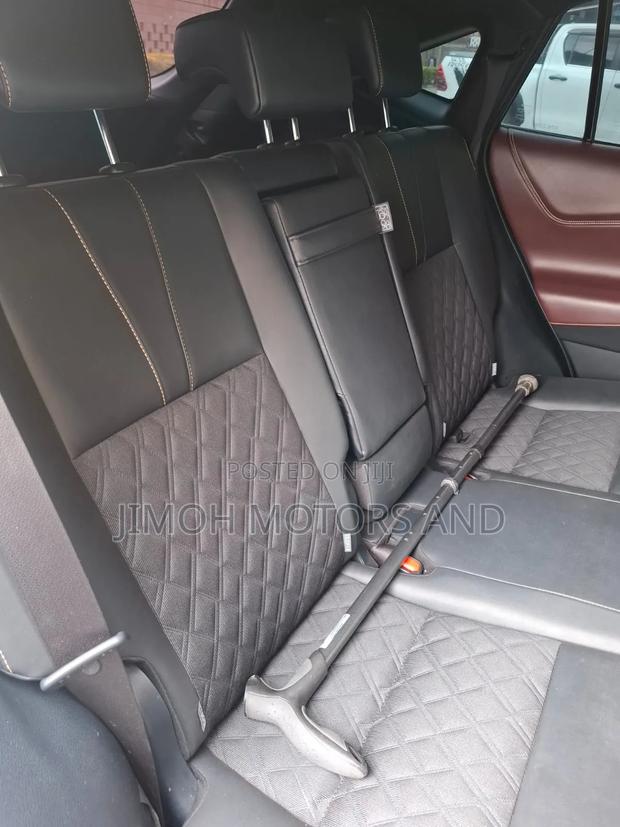 Honda Vezel 2018 Black