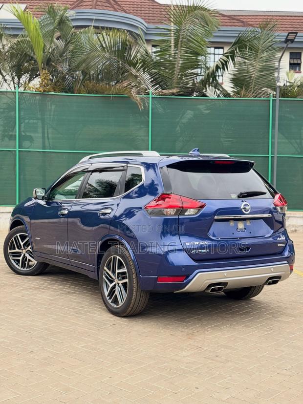 Nissan X-Trail 2.0 Hybrid AWD 2019 Blue