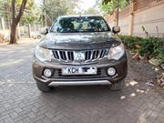 Mitsubishi L200 2016 Gray for sale