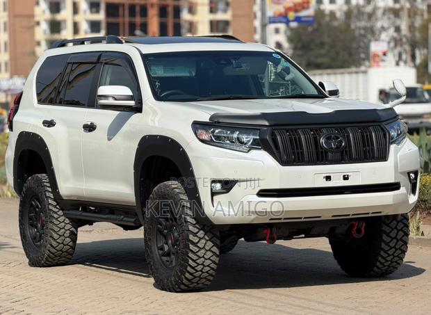 Toyota Land Cruiser Prado 2.8 2020 White