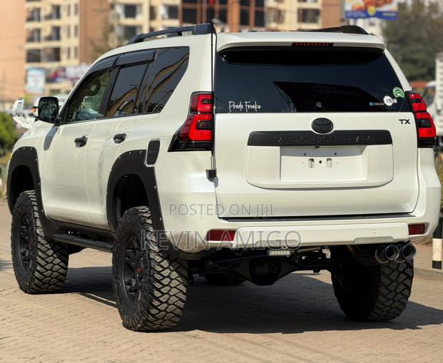 Toyota Land Cruiser Prado 2.8 2020 White