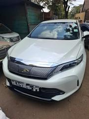 Toyota Harrier 2019 White for sale
