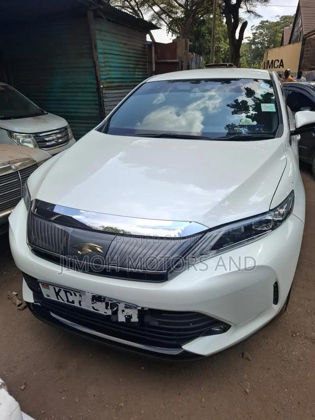 Toyota Harrier 2019 White