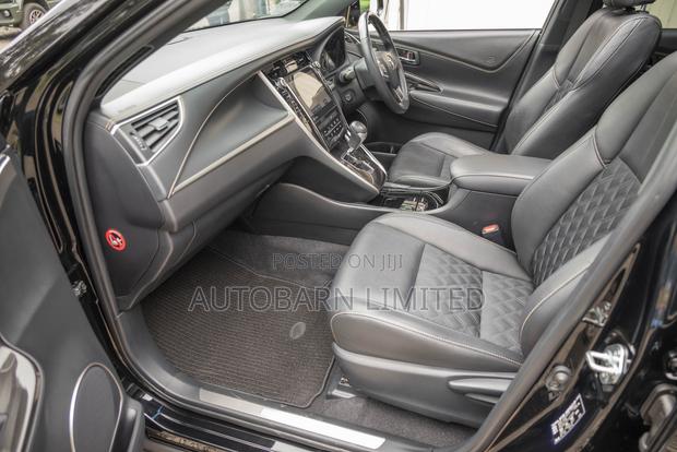 Toyota Harrier 2.0 2018 Black