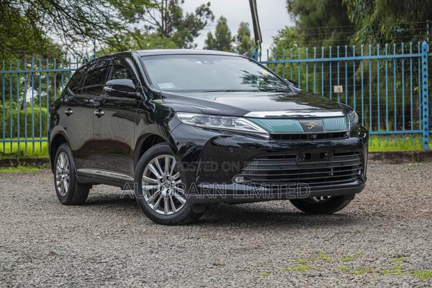 Toyota Harrier 2.0 2018 Black
