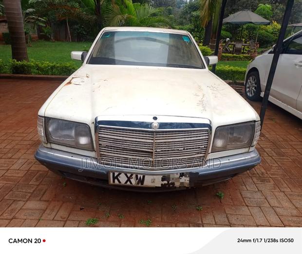 Mercedes-Benz 280E 1990 White