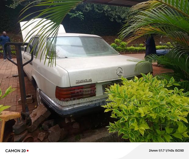 Mercedes-Benz 280E 1990 White