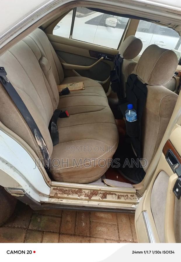 Mercedes-Benz 280E 1990 White