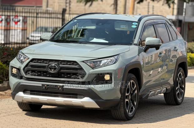 Toyota RAV4 2019 Green