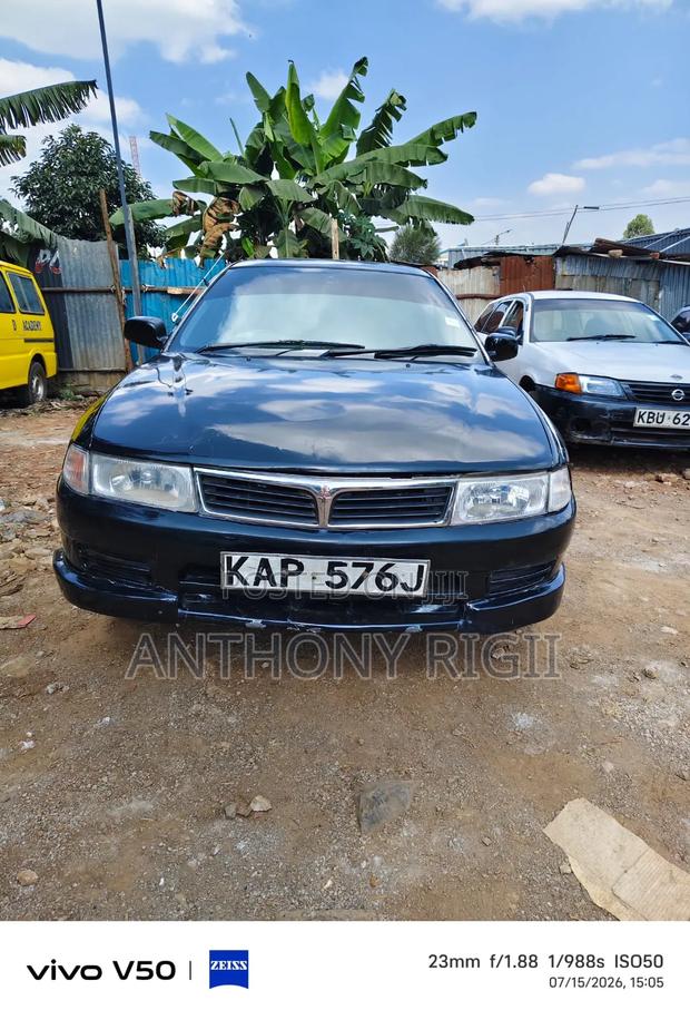 Mitsubishi Lancer 1995 Black
