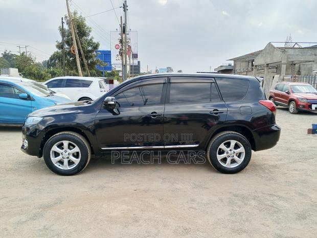 Toyota Vanguard 2010 Black