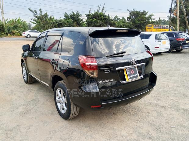 Toyota Vanguard 2010 Black