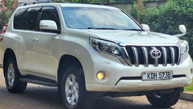 Toyota Land Cruiser Prado 2016 White
