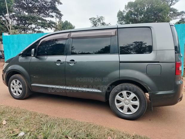 Mitsubishi Delica 2015 Gray