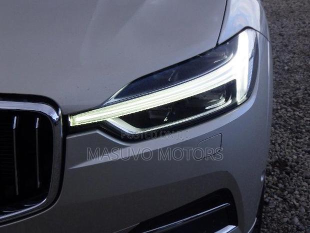 Volvo XC60 T5 Inscription AWD 2019 Gold