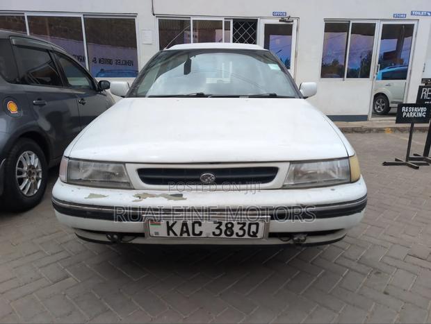 Subaru Legacy 2.5 1996 White