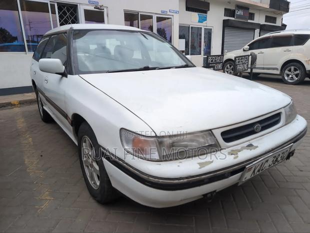 Subaru Legacy 2.5 1996 White