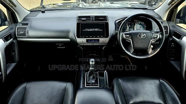 Toyota Land Cruiser Prado 2.8 2021 Black