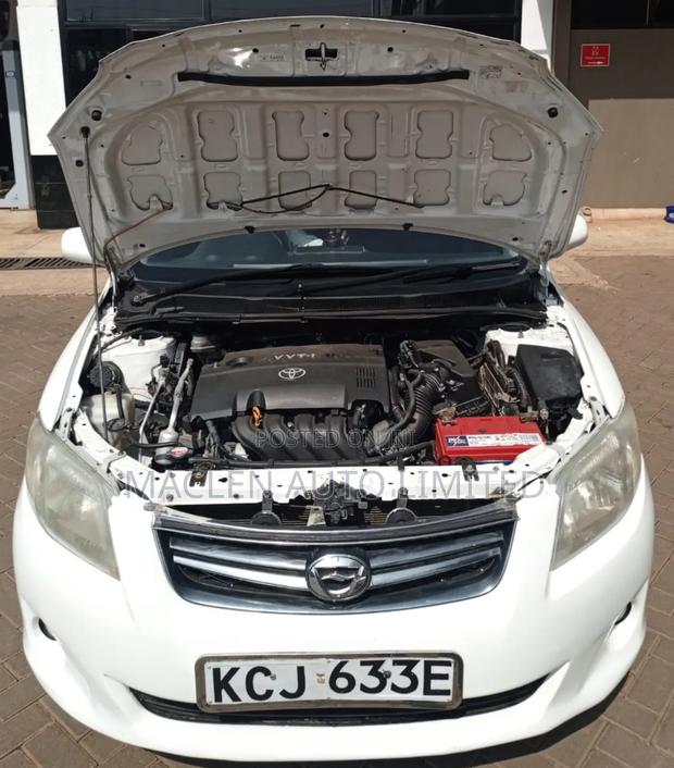 Toyota Corolla Fielder 2010 White