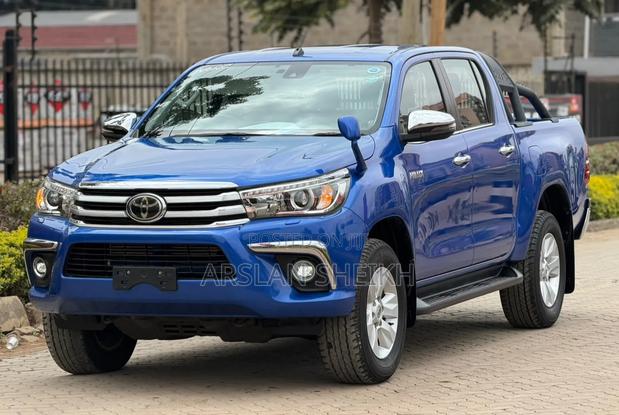 Toyota Hilux 2019 Blue