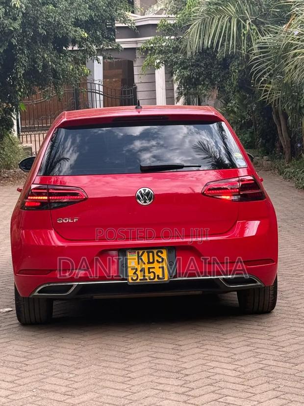 Volkswagen Golf 2018 Red