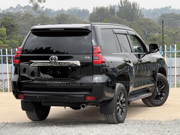 Toyota Land Cruiser Prado 2.8 2021 Black