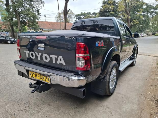 Toyota Hilux 3.0 D-4D 4x4 2013 Gray