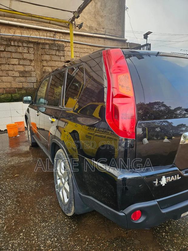 Nissan X-Trail 2011 Black