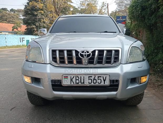 Toyota Land Cruiser 2006 Silver