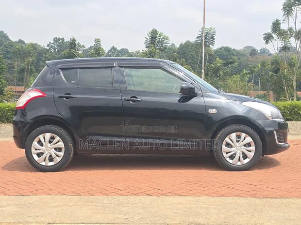 Suzuki Swift 2015 Black