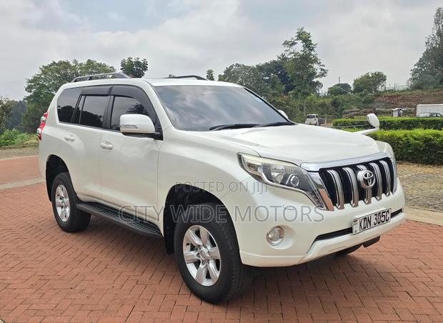 Toyota Land Cruiser Prado 2016 White