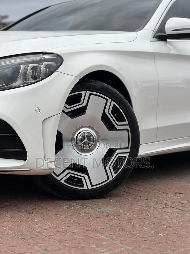 Mercedes-Benz C200 2019 White
