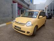 Toyota Sienta 2015 Yellow for sale