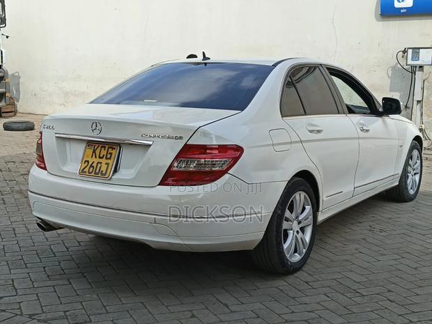 Mercedes-Benz C200 2010 White