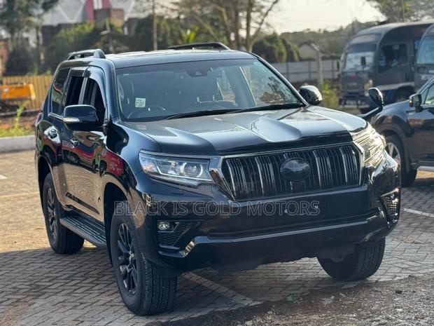 Toyota Land Cruiser Prado 2021 Black