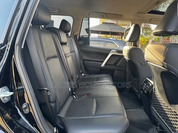 Toyota Land Cruiser Prado 2021 Black
