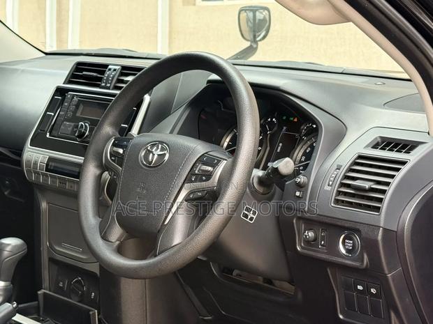 Toyota Land Cruiser Prado 2018 Black