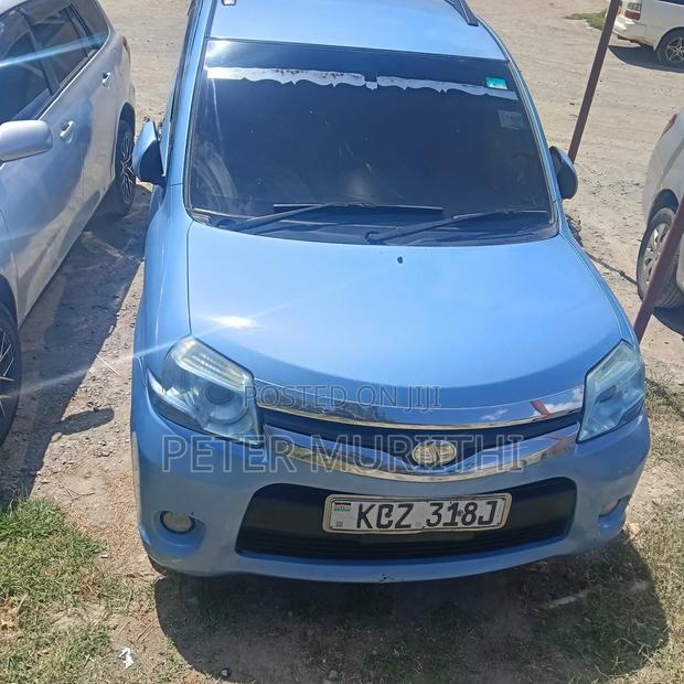 Toyota Sienta 1.5 AWD 2013 Blue