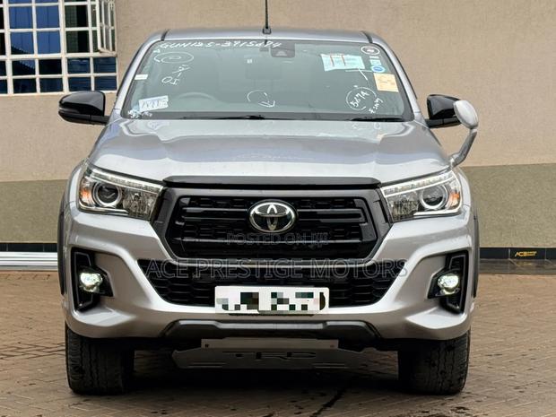 Toyota Hilux 2.4 Diesel 2020 Silver