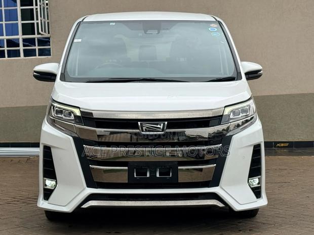 Toyota Noah 2.0 FWD (7 Seater) 2019 White