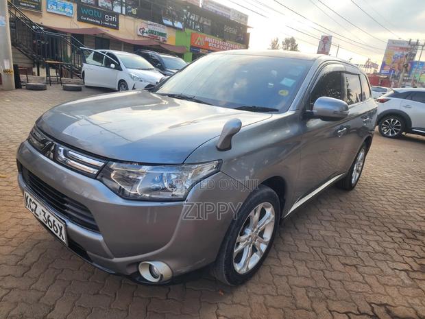 Mitsubishi Outlander 2013 Gray