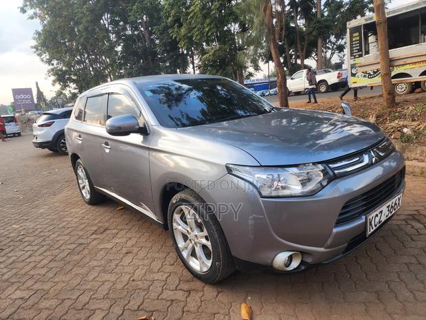 Mitsubishi Outlander 2013 Gray